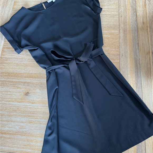 Black Everyday Tie Dress - Picture 2 of 5